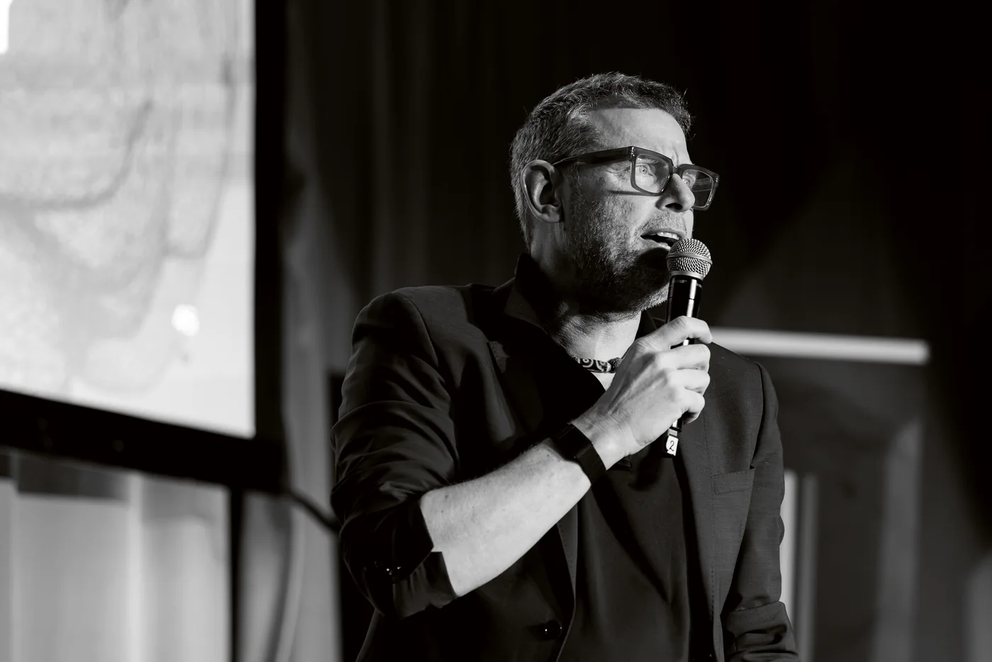 Torsten J. Koerting im Gespräch auf der Bühne